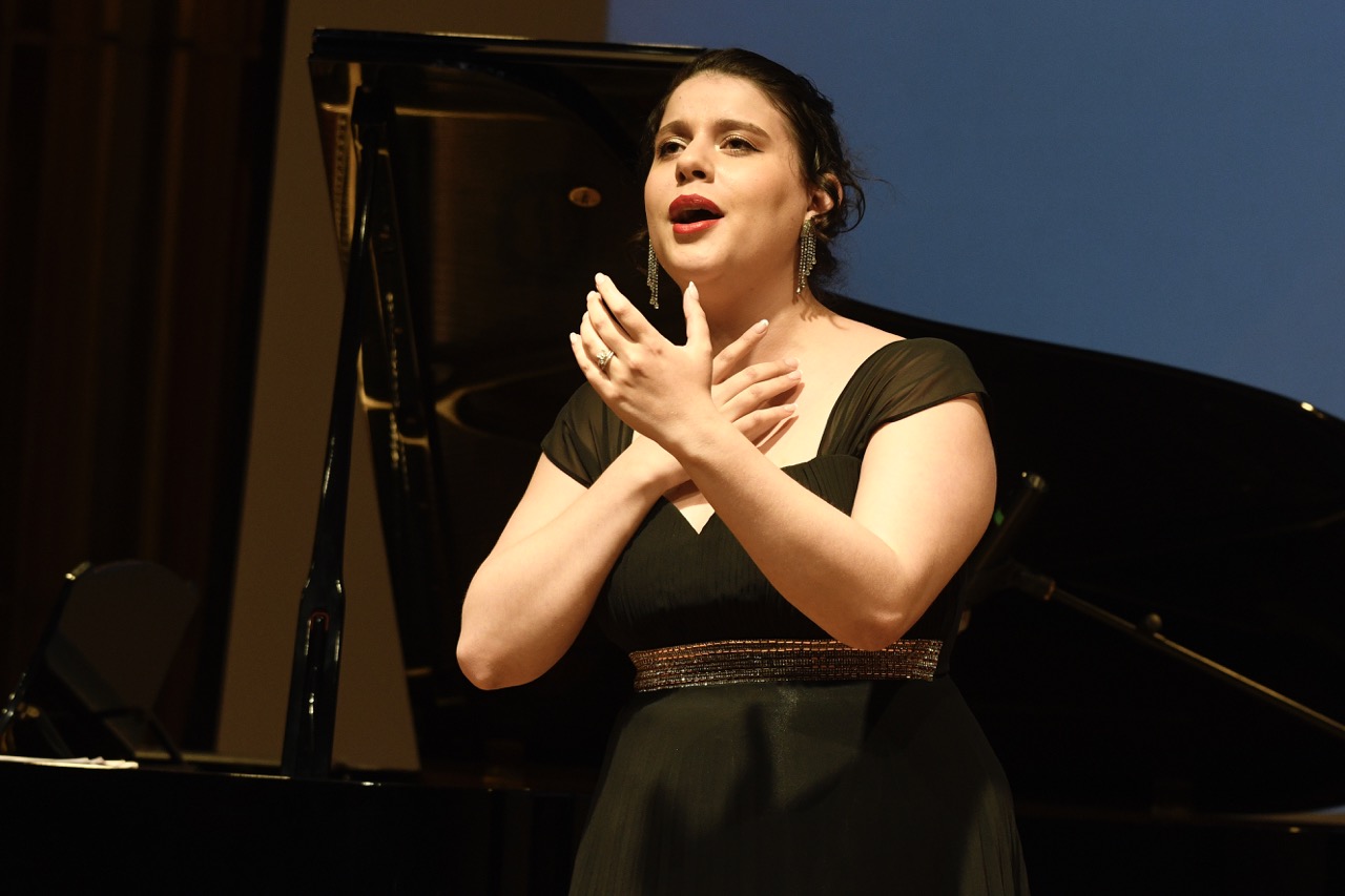 Camila Guggiana - soprano